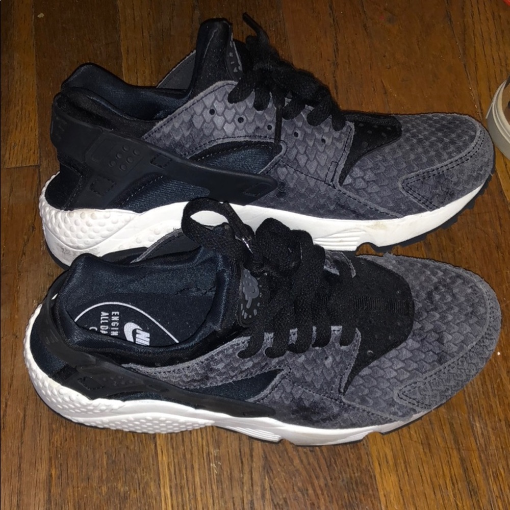 Snakeskin Nike Hurache new